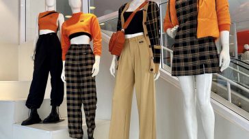 Una chica de tez pálida y cabellos negros encrespados; los lucía cortos. Tenía unos ojos negros, enormes, que hacían juego con el color de su pelo negro retinto. Venía con […]