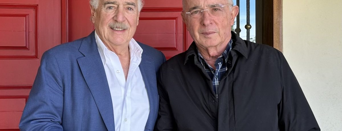 El expresidente Andrés Pastrana visitó a Álvaro Uribe en su finca, donde le expresó su solidaridad por su situación judicial. Durante el encuentro, ambos líderes políticos aprovecharon para discutir la […]