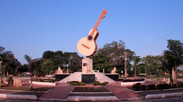 Monumento en honor a la variedad musical. Maní, Casanare. Primicia diario Maní, Casanare En un departamento históricamente afectado por la violencia y la concentración de la tierra, 1.300 campesinos de […]