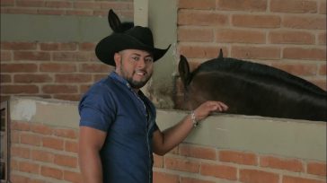 Leo Barbosa   Música Primicia Diario El cantautor santandereano Leo Barbosa alza su voz con un propósito: evitar que el asesinato del político Miguel Uribe Turbay y el de miles […]