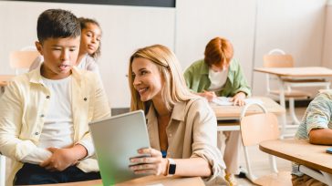 Psicólogo Educativo                 Felipe Acosta Suarez, Alejandra Rodríguez Suarez y tutor: Hernán Alejandro Olano Leiva   El área de la psicología educativa en Colombia […]