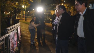 El presidente de los colombianos,Gustavo Petro observa una exposición pública sobre Palestina en Bruselas.      Javier Sánchez  Bruselas  El presidente de Colombia, Gustavo Petro, ha elevado el tono de […]