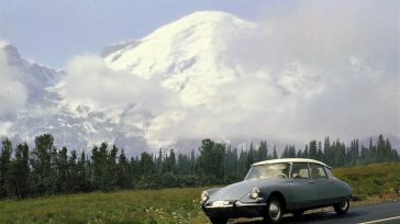 DS Citroen near Mt. Baker Mauricio Salgado Castilla Cuando el Citroën DS se presentó en el Salón del Automóvil de París de 1955, el público se quedó en silencio. Frente […]