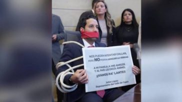 Julián López Tenorio, fue suspendido por el Partido de la U   Javier Sánchez  Política  El presidente de la Cámara de Representantes, Julián López Tenorio, protagonizó una dramática protesta en […]