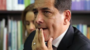 «A Turbay (alcalde de Cartagena) solo le interesa lo de él ,así se joda Cartagena» Gustavo Álvarez Gardeazábal El Porce El alcalde Turbay de Cartagena actúa como todos los presuntuosos […]