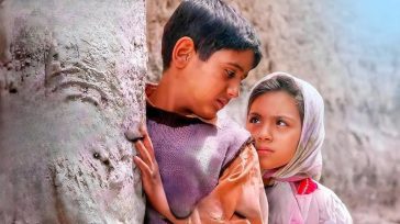 El buen chico perdió el único zapato que tenía su hermana para asistir a la escuela porque se le resbaló de la mano y cayó en un canal cuando lo […]