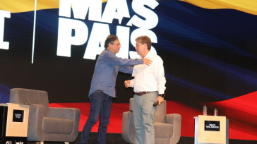 El presidente Gustavo Petro Y Bruce Mac Master, presidente de la Asociación Nacional de Empresarios de Colombia (ANDI), hoy ex amigos.    Primicia Diario Economía  El presidente Gustavo Petro utilizó […]