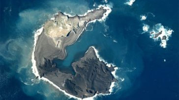 Nishinoshima después de su primera erupción histórica. &nbsp; &nbsp; Primicia Diario Internacional  En un desafío a las leyes de la geología convencional, esta pequeña isla Nishinoshima «Isla Errante» ha iniciado [&hellip;]