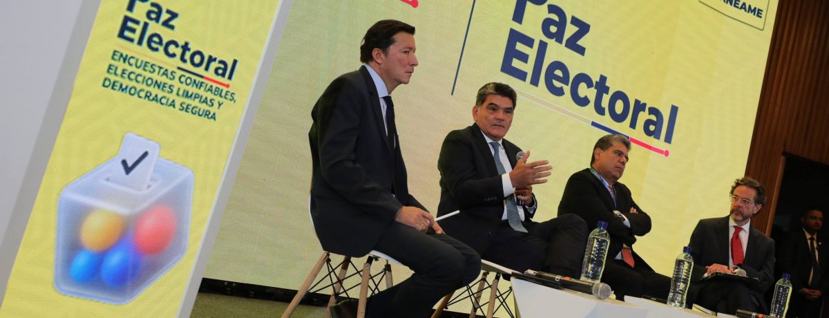 El Procurador General de la Nación, Gregorio Eljach Pacheco, se consolidó como la figura central del «Foro La Paz Electoral». Su intervención se destacó por una serie de planteamientos precisos [&hellip;]
