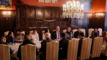 El embajador de Colombia»: Daniel García-Peña lideró una sesión de alineamiento con la comitiva presidencial en Washington. El objetivo es garantizar el cumplimiento del instructivo oficial y evitar cualquier «error [&hellip;]