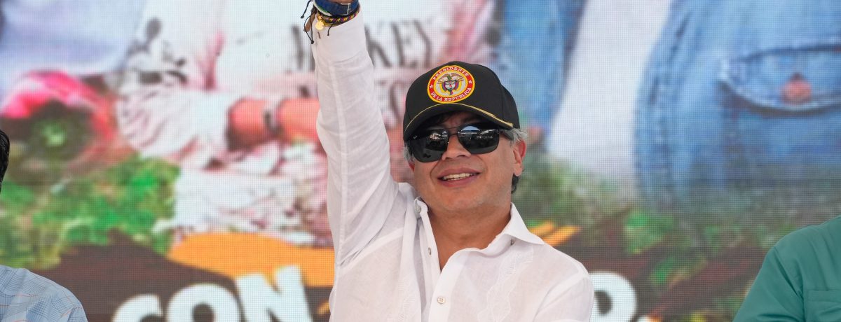 Gustavo Petro Urrego, presidente de los colombianos.  &nbsp; &nbsp; &nbsp; Primicia Diario La estabilidad política en Colombia atraviesa una de sus pruebas más agudas tras las denuncias emitidas por la [&hellip;]