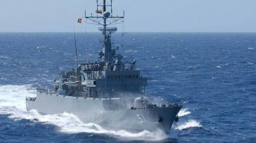 33.000 marinos custodian con honor la inmensidad del azul de nuestra bandera. Es la fuerza que protege nuestra soberanía marítima y asegura la paz en ambos océanos.