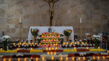 En la UNAL Sede Bogotá se realizó un altar en homenaje al sociólogo y sacerdote Camilo Torres Restrepo. &nbsp; Educación  Primicia Diario  En un acto cargado de simbolismo y rigor [&hellip;]