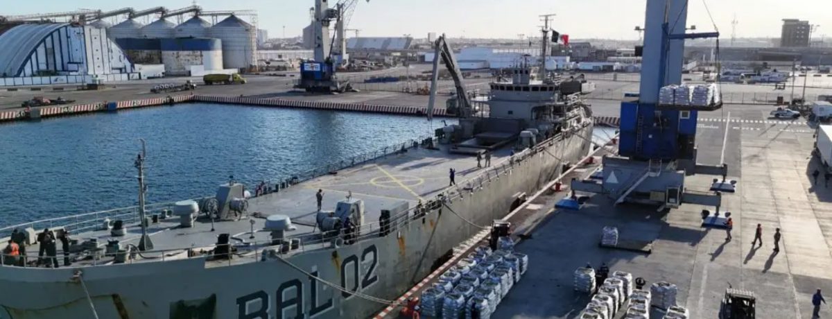 Carga de alimentos en buques de la Armada de México como auxilio humanitario a Cuba. Sin embargo, la provisión de petróleo que la isla necesita ha sido bloqueada por una [&hellip;]