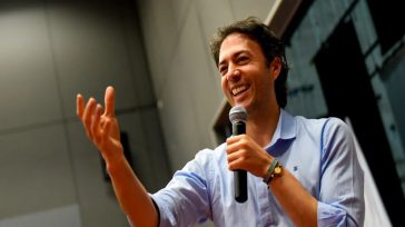 Daniel Quintero &nbsp; &nbsp; Primicia Diario En los pasillos del poder se dice que la política es el arte de sumar, pero para Roy Barreras, las matemáticas parecen no estar [&hellip;]