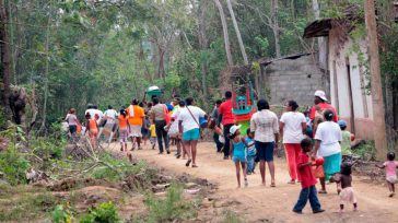 2,4 millones de personas fueron desplazadas, en los años del Gobierno de Uribe. &nbsp; &nbsp; &nbsp; Las víctimas fueron desplazadas a sangre y fuego con la complacencia del Estado.  &nbsp; [&hellip;]