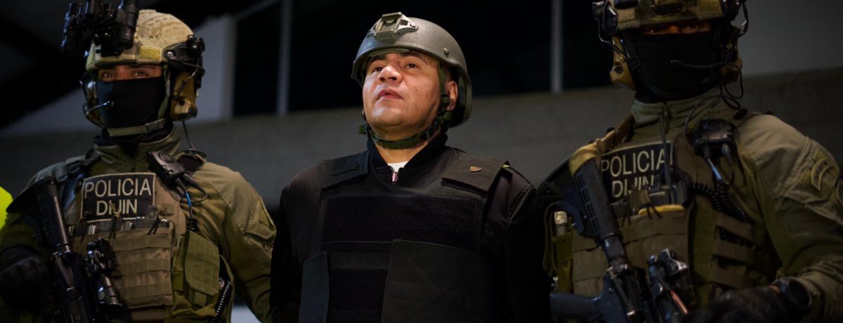 «Alias «Pipe Tuluá» fue entregado esta madrugada a la DEA en el aeropuerto de Catam. Tras ser el máximo verdugo del Valle, ahora enfrentará a la justicia estadounidense por narcotráfico [&hellip;]