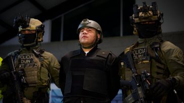 «Alias «Pipe Tuluá» fue entregado esta madrugada a la DEA en el aeropuerto de Catam. Tras ser el máximo verdugo del Valle, ahora enfrentará a la justicia estadounidense por narcotráfico [&hellip;]