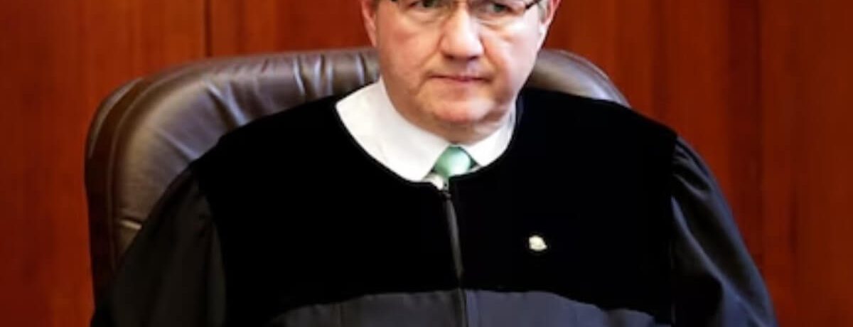 El Expresidente de la Corte Suprema de Justicia, Leonidas Bustos,fue condenado como responsable del «Cartel de la Toga». &nbsp; &nbsp; Domingo Huertas G. Justicia  El expediente contra Leonidas Bustos, otrora [&hellip;]
