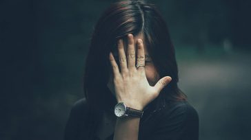 La «Lista de la vergüenza» expone cómo la politiquería instrumentaliza a sus familiares para perpetuar el control de los recursos económicos. Es el retrato de clanes que, acostumbrados a parasitar [&hellip;]