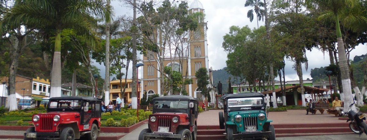 Esta emblemática plaza destaca por su diseño de diez entradas y la imponente Iglesia San José, conservando la esencia del «Pueblito Paisa del Quindío». Es el epicentro de la cultura [&hellip;]