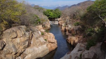 El río Guatapurí es un torrente de aguas cristalinas y gélidas que nace en la Sierra Nevada de Santa Marta y atraviesa Valledupar, siendo el corazón vital del acueducto y [&hellip;]