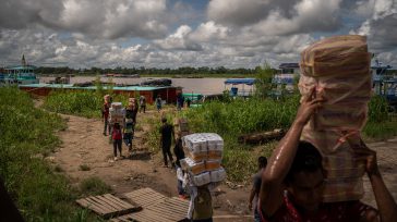 En la frontera entre Perú, Colombia y Brasil, una alianza entre disidencias colombianas, grupos de crimen organizado brasilero y narcos peruanos devasta la amazonía. &nbsp;