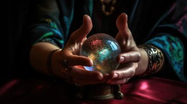 «La Diosa del Tiempo». &nbsp; María Teresa Gallardo Especial   En la penumbra de un pequeño apartamento donde el reloj parece haber claudicado en su autoridad, habita una mujer que no [&hellip;]