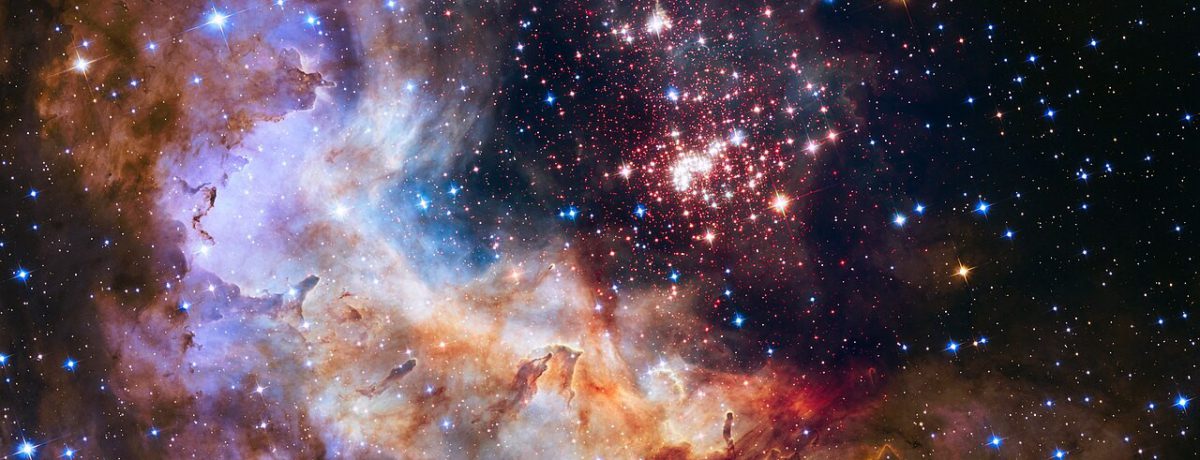 Westerlund 2 es un masivo y joven cúmulo estelar en la constelación de Carina, situado a 20.000 años luz de la Tierra y con apenas dos millones de años de [&hellip;]