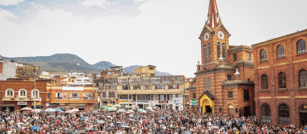 El Santuario del Divino Niño Jesús, en el barrio 20 de julio, se consolida como uno de los epicentros de fe más concurridos de Bogotá. Durante la «Semana Santa», miles [&hellip;]