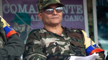 Néstor Gregorio Vera Fernández, alias «Iván Mordisco»,comandante de las FARC, oficializó un veto armado que prohíbe el acceso de la ONU, la OEA y la Defensoría a sus zonas de control. [&hellip;]