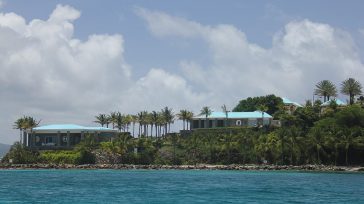 Vista de la isla privada de Epstein en el Caribe &nbsp; &nbsp; &nbsp; Gustavo Castro Caycedo Lo que comenzó en 1913 como el legado de Henry Flagler en Florida, terminó [&hellip;]