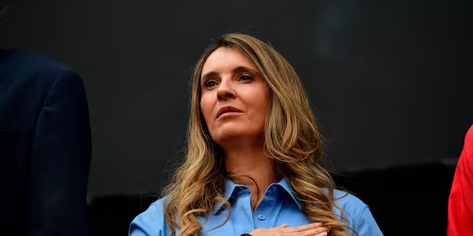 Paloma Valencia Laserna, se alzó  como la ganadora indiscutible de «La Gran Consulta por Colombia». &nbsp; &nbsp; Primicia Diario Política  La senadora del Centro Democrático, Paloma Valencia Laserna, se alzó  [&hellip;]