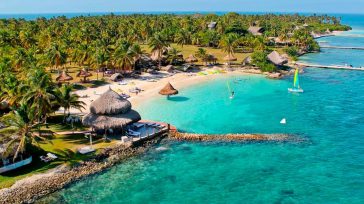 Este paraíso caribeño es un edén de diez islas coralinas que emergen del golfo de Morrosquillo, destacando por sus aguas turquesas, arenas blancas y una asombrosa biodiversidad marina. Bajo la [&hellip;]
