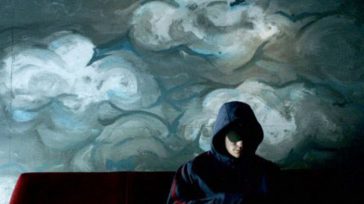 Impostor  &nbsp; &nbsp; Nataly Moreno Arce Psicóloga  ¿Alguna vez has sentido que eres un engaño total? Esa sensación de que, en cualquier momento, alguien entrará a tu oficina (o a [&hellip;]