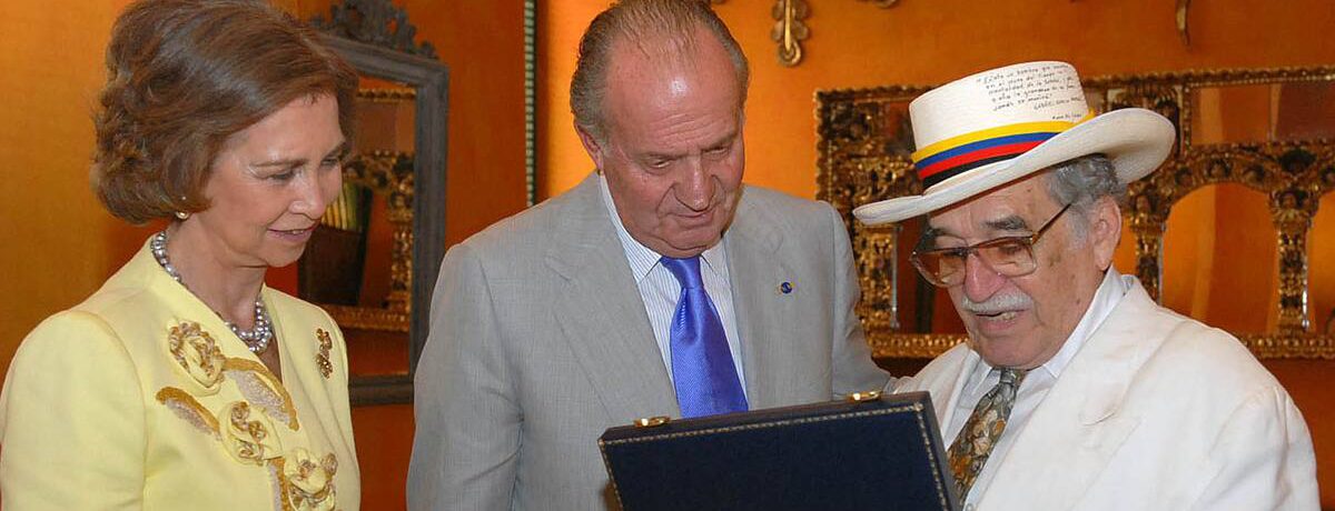 «El rey Juan Carlos I y la reina Sofía recibieron, durante su histórica visita a Cartagena en 1976, un presente simbólico del Nobel Gabriel García Márquez. Este encuentro selló un [&hellip;]