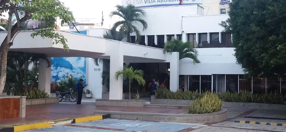 La SAE ordenó el desalojo de «Titos Bolos», un valioso predio en el norte de Barranquilla incautado originalmente al clan Nasser Arana por narcotráfico. El inmueble, vinculado a un escándalo [&hellip;]