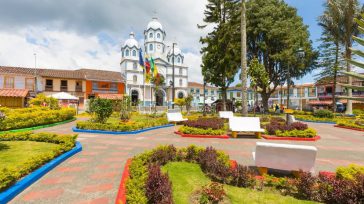 Filandia destaca por su arquitectura colonial de balcones coloridos y su vibrante Plaza de Bolívar, elementos que le han otorgado reconocimiento internacional por su encanto rural. La calidez de sus [&hellip;]