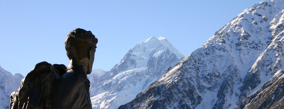 La estatua de Sir Edmund Hillary contempla de forma permanente el Aoraki/Monte Cook, el pico más alto de Nueva Zelanda. El monumento rinde un eterno homenaje al legendario explorador frente [&hellip;]