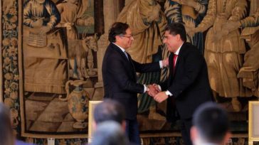 A pesar del respaldo del Gobierno para su elección, el contralor Carlos Hernán Rodríguez se alineó con la oposición emitiendo conceptos financieros erróneos. Esto evidencia que la Contraloría carece de [&hellip;]