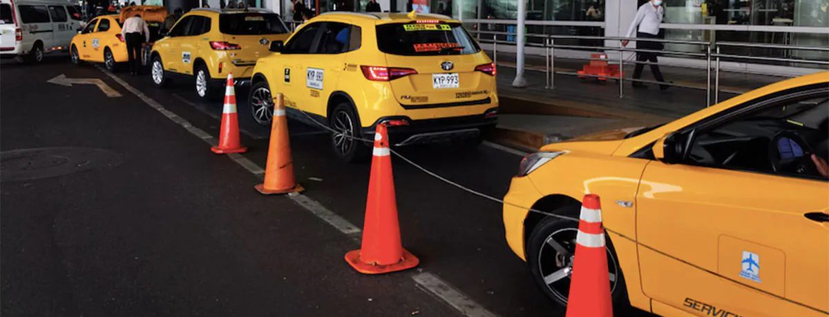 Buena parte de los taxistas en el aeropuerto El Dorado «atracan» a sus clientes con tarifas abusivas, cobrando hasta 400 mil pesos al norte de la ciudad; los usuarios están [&hellip;]