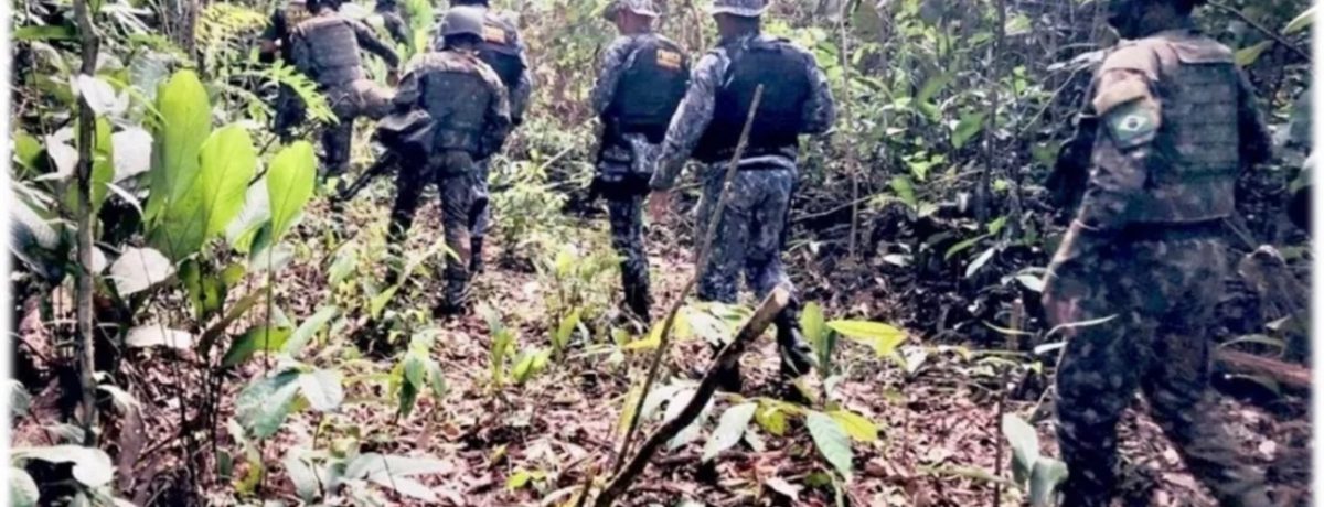 64 soldados colombianos, estuvieron perdidos durante tres días en las selvas del Guaviare.  Primicia Diario San José del Guaviare La selva, con su manto verde e implacable, guardó durante tres [&hellip;]