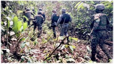 64 soldados colombianos, estuvieron perdidos durante tres días en las selvas del Guaviare.  Primicia Diario San José del Guaviare La selva, con su manto verde e implacable, guardó durante tres [&hellip;]