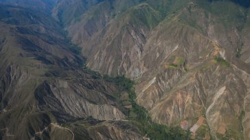 Las imponentes montañas de Málaga y la provincia de García Rovira configuran un majestuoso espectáculo natural esculpido por profundos cañones andinos. Este relieve de vertientes escarpadas y contrastes térmicos sorprende [&hellip;]
