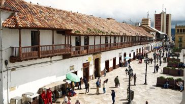 Como uno de los pocos comercios históricos de Tunja, el Almacén La Samacá representa el orgullo y arraigo cultural de Boyacá. Su permanencia en el tiempo resguarda la identidad local [&hellip;]