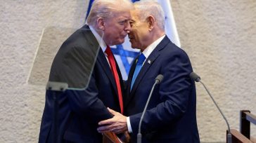 Estados Unidos e Israel fueron por lana a Irán y salieron trasquilados. No se sabe quién fue el de la idea de que ese racimo de uvas de clérigos radicales [&hellip;]