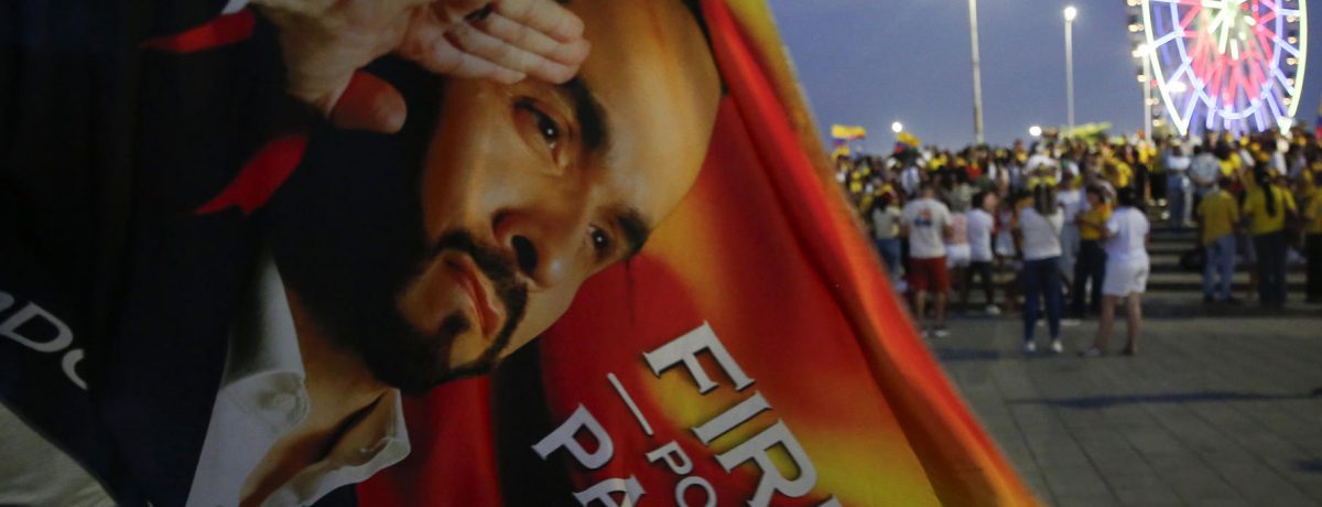 El alto tribunal prohibió de forma taxativa el uso de los símbolos patrios,los saludos militares, los lemas de campaña y cualquier emblema alusivo a las fuerzas militares o de policía [&hellip;]