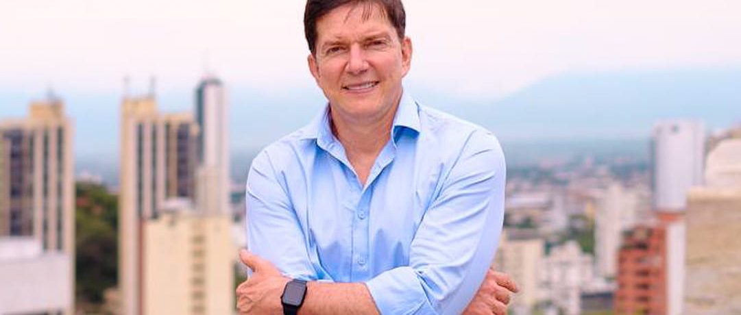 Por estos días se ha sabido que al ministro de Justicia ,al exmagistrado y profesor universitario Wilson Ruiz, lo han declarado en altísimo riesgo las autoridades policiales colombianas luego de [&hellip;]